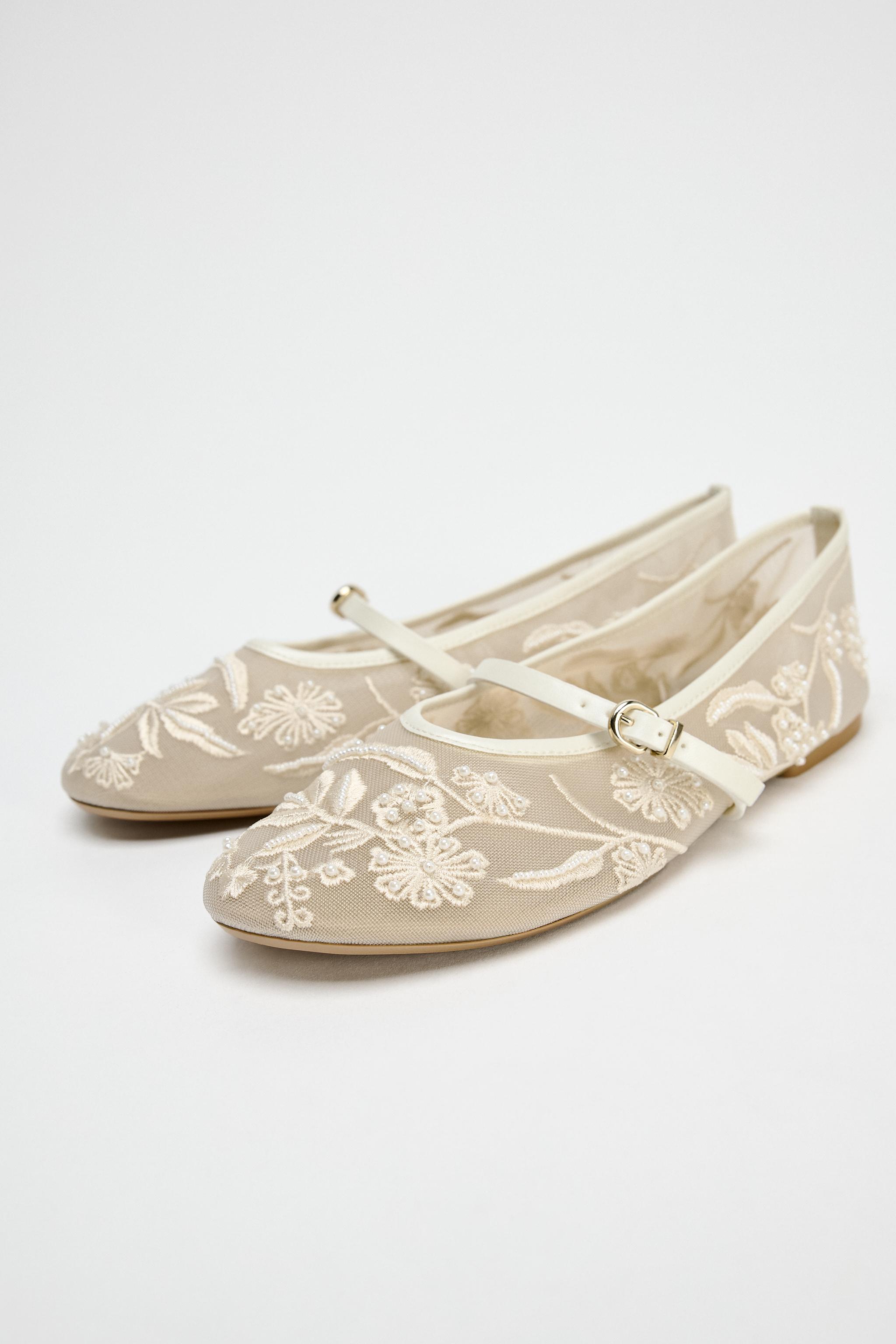 EMBROIDERED MESH BALLERINAS