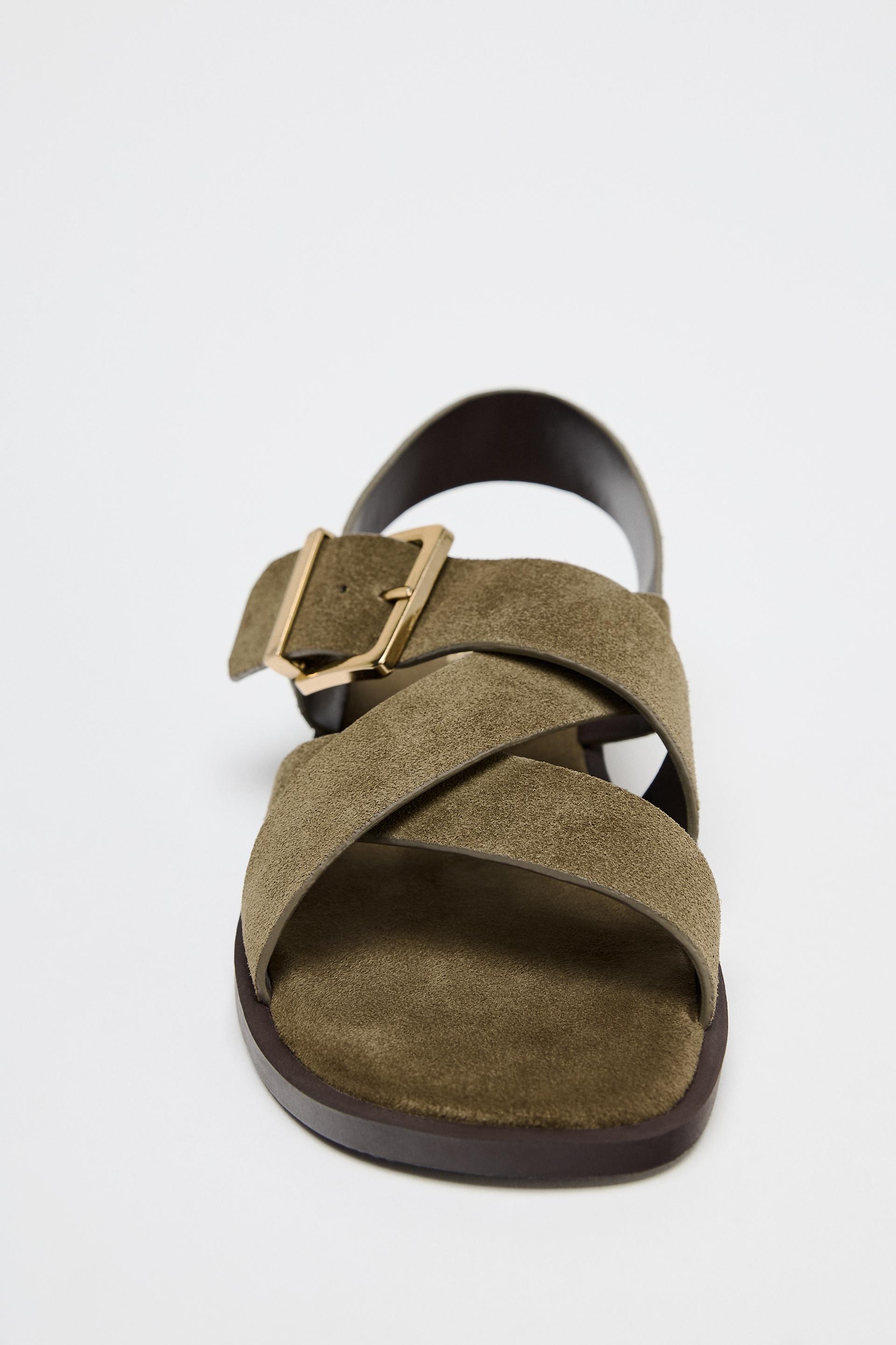 FLAT SPLIT SUEDE STRAP SANDALS